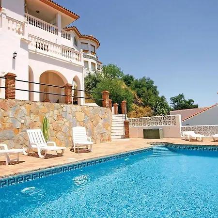 Awesome In With 3 Bedrooms, Wifi And Outdoor Swimming Pool Semesterbostad Monda