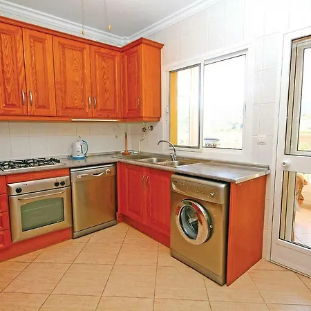 Awesome In With 3 Bedrooms, Wifi And Outdoor Swimming Pool Semesterbostad Monda